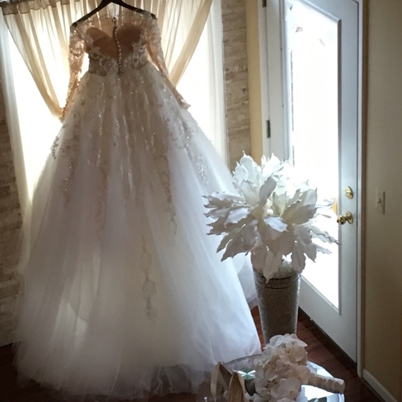 WEDDING DRESS CUSTOM BY KATERINA BOCCI - Picture 2 of 4